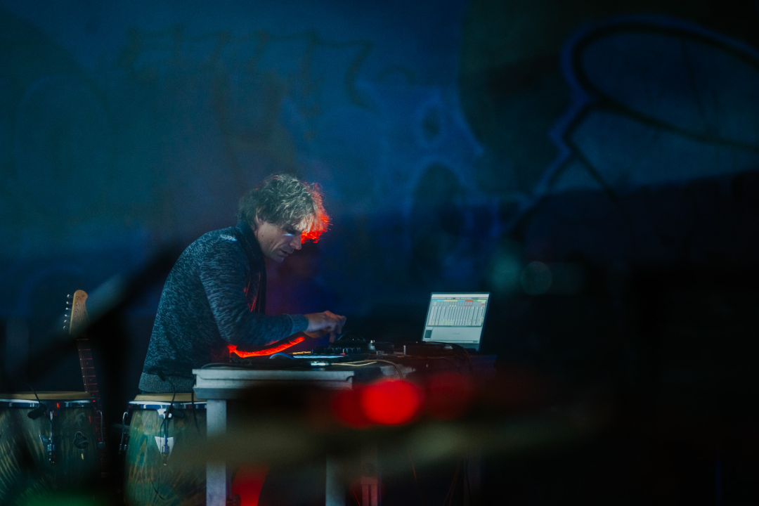 Šibenski vizualni spektakl za zatvaranje Festivala svjetla: Nevjerojatan spoj glazbe, svjetla i pokreta na Tuškancu