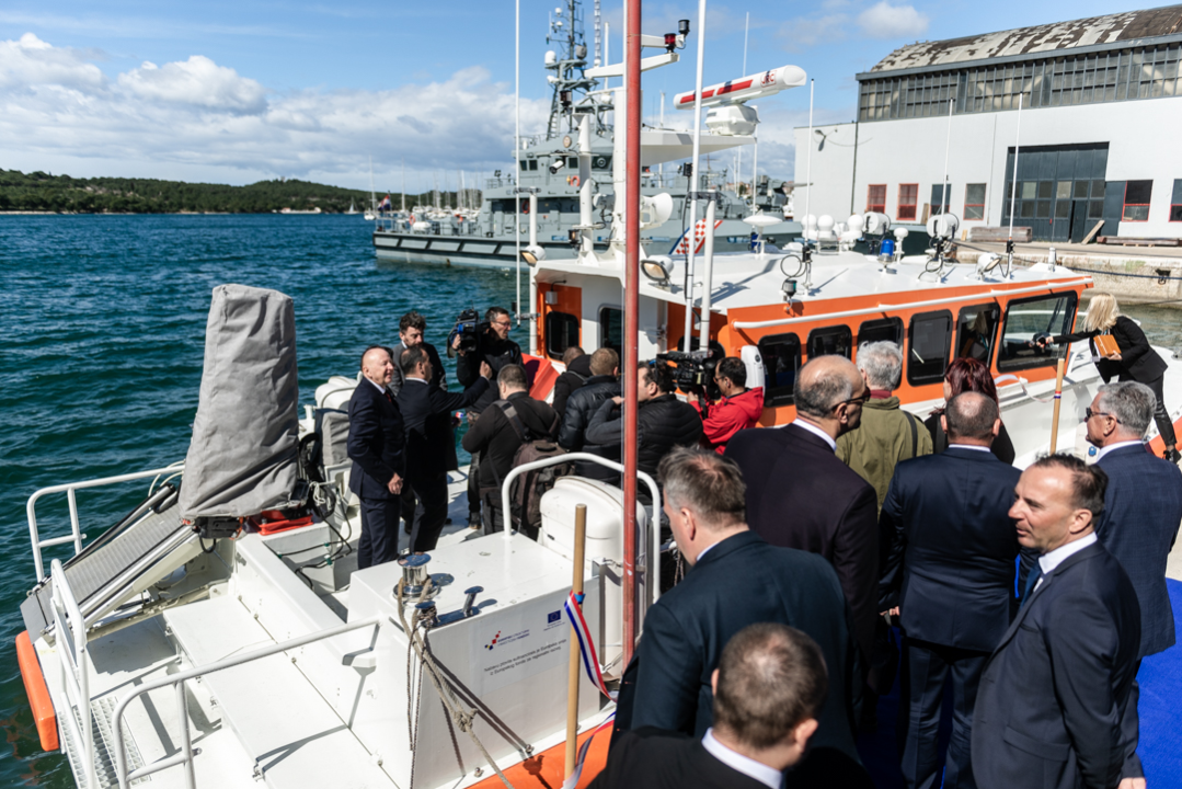 Brodogradilište Iskra u Šibeniku isporučilo brze brodice za hitnu pomoć: 'Ovo je rezultat hrvatske pameti'