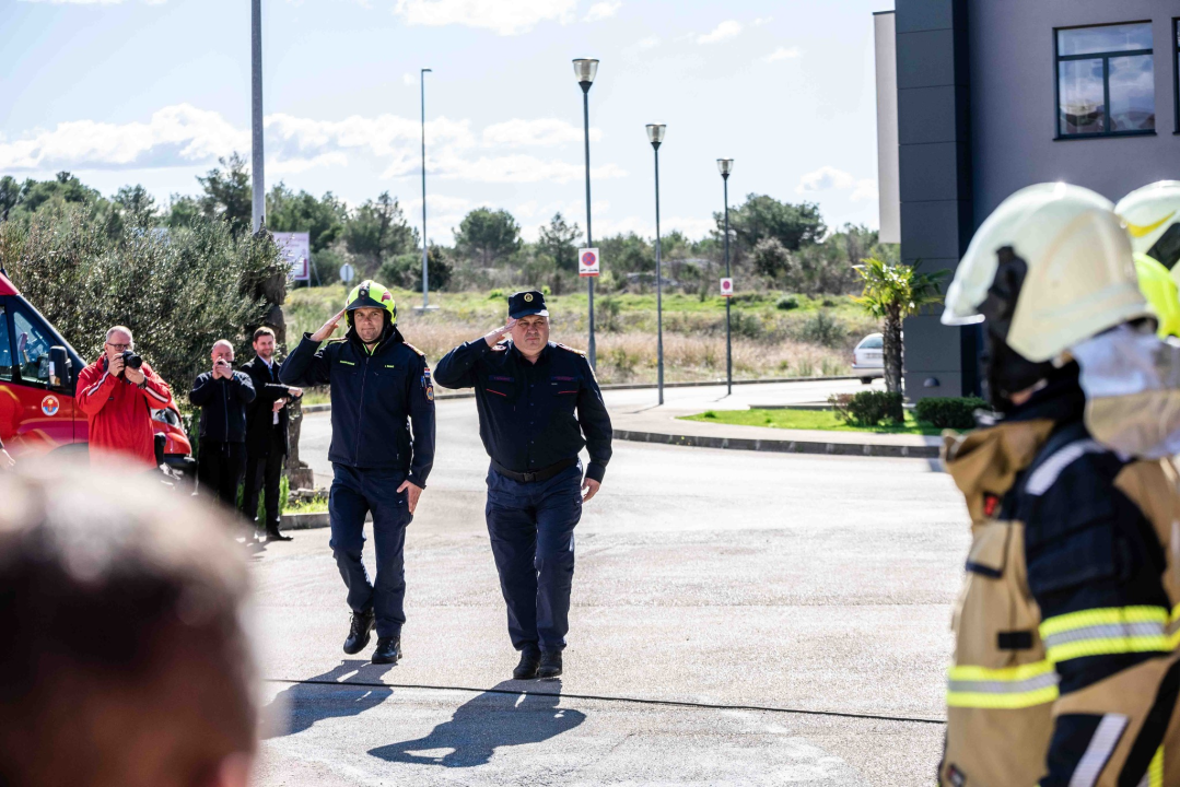 U Vodicama predstavljeni rezultati projekta FIRESPILL: 'Kroz simulator plamenih udara u mjesec dana prošlo 220 vatrogasaca' 