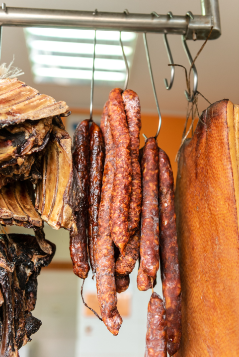 Delikatese Petrović sa šibenske pijace počastit će za Uskrs jednog čitatelja s platom za četiri osobe