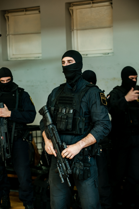 Tribine na Baldekinu pune, policija zauzela teren: Tko želi postati policajac?