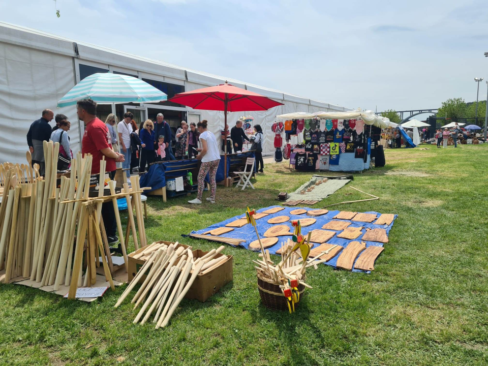 Gužva i drugog dana Sajma agroturizma u Skradinu: Još stignete kupiti domaće proizvode 