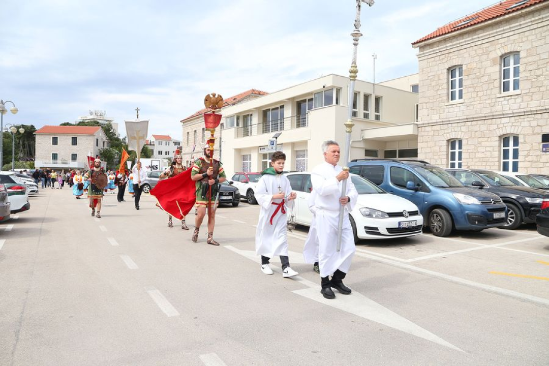 U Vodicama proslavljeni Našašće svetog križa i Dana grada
