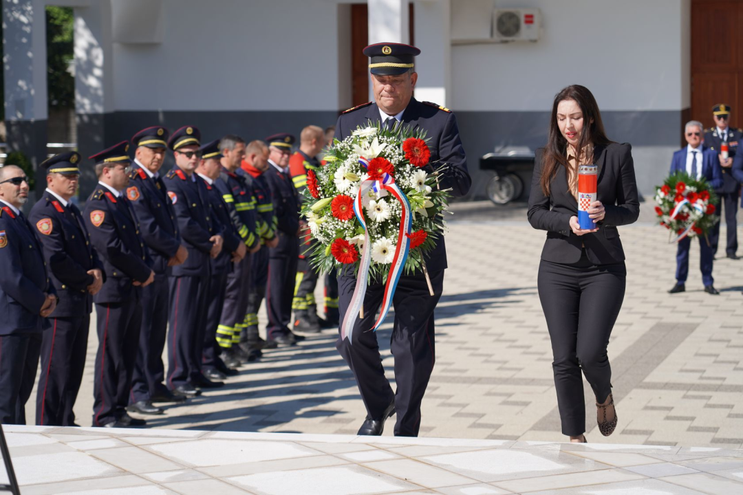 Na Kvanju odana počast stradalim i preminulim vatrogascima