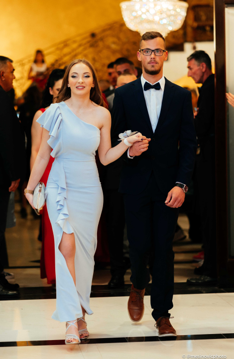 Zavirite na blještavi maturalni ples šibenske Industrijsko-obrtničke škole (1)