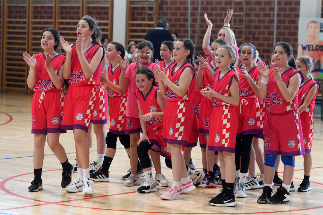 Mlade igračice Košarkaške akademije Anđa Jelavić srebrne na Prvenstvu Hrvatske