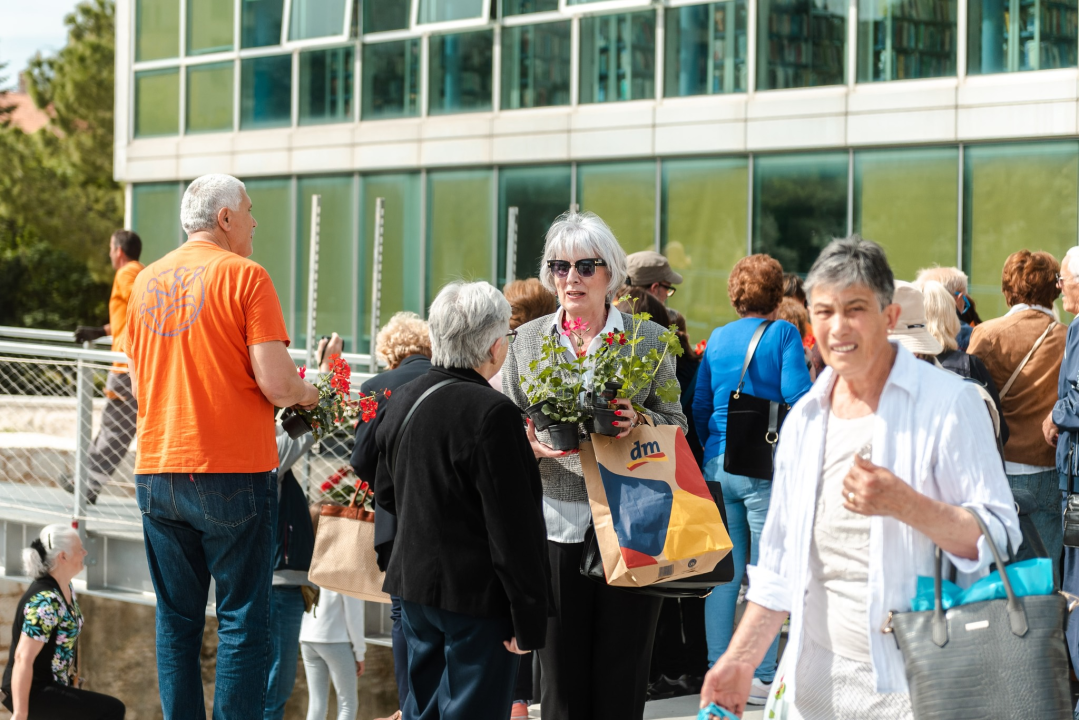 Stotinjak građana utjehu našlo u điranima: 'Vidi ove, cili je vrt natrpala!'