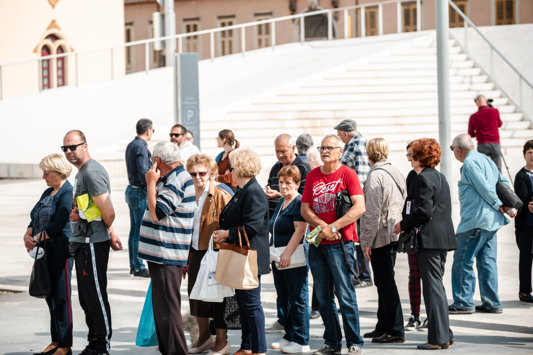 Stotinjak građana utjehu našlo u điranima: 'Vidi ove, cili je vrt natrpala!'