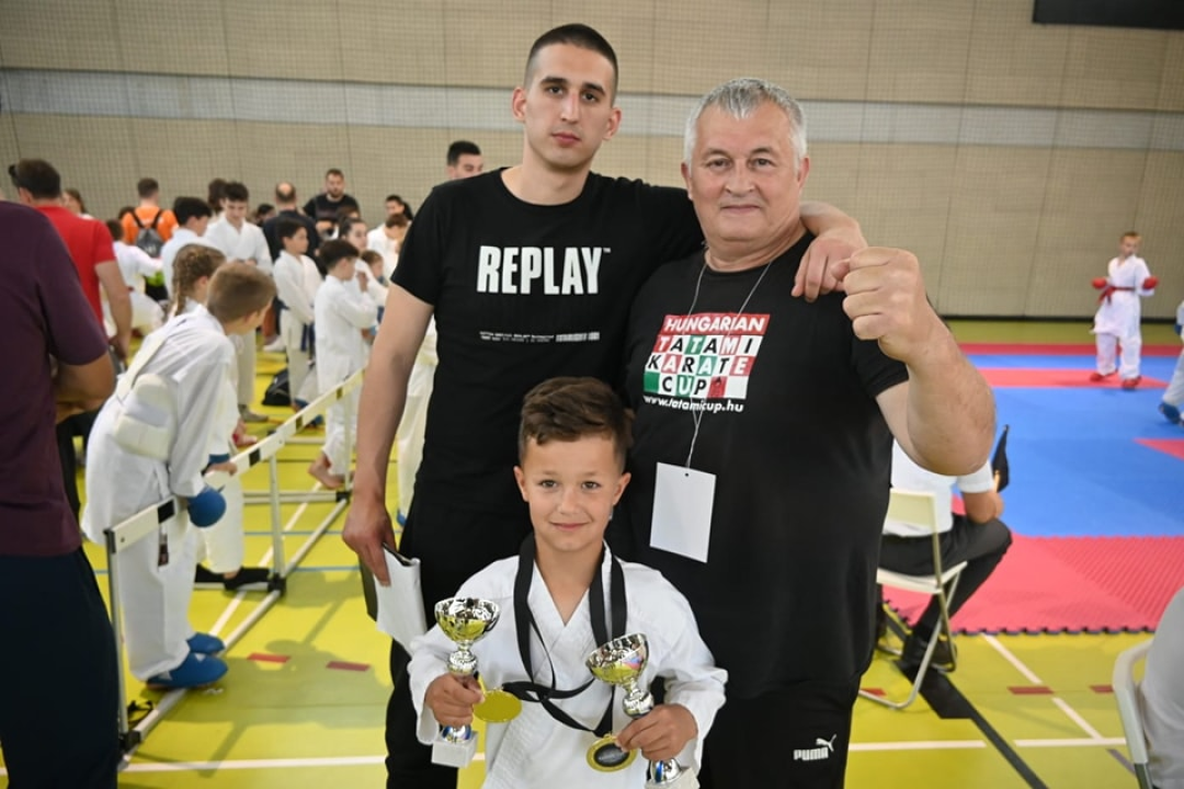 KK Okit opet najbolji: Iz Splita se vratili sa 42 medalje i peharom za najbolji klub turnira  