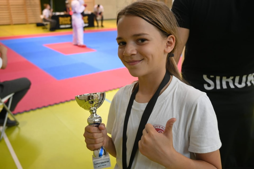 KK Okit opet najbolji: Iz Splita se vratili sa 42 medalje i peharom za najbolji klub turnira  