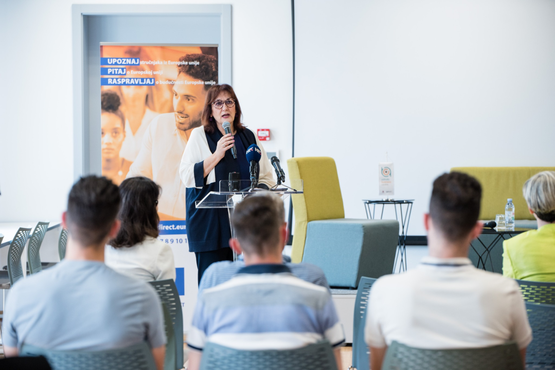 Dubravka Šuica u Šibeniku: 'Želimo širokopojasnim internetom i 5G mrežom pokriti svako selo u EU'