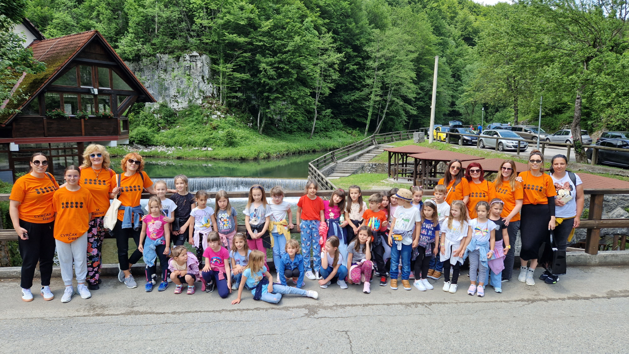 Najmlađi šibenski pjevači 'Cvrčci' nastupili na smotri dječjih zborova u Ravnoj Gori