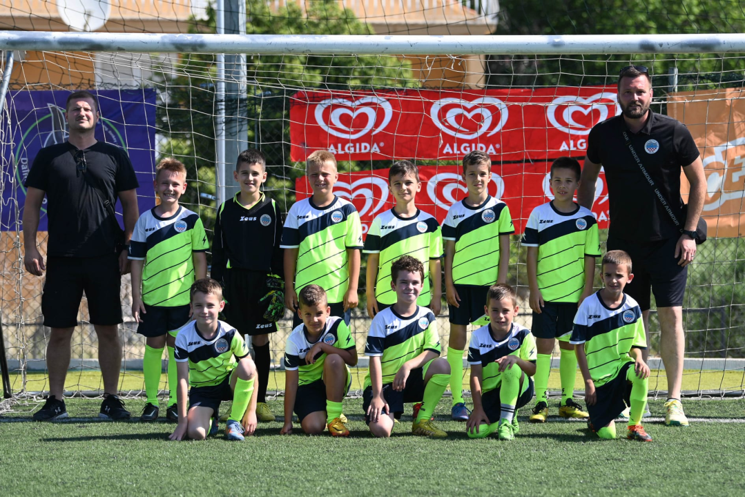 Mladi polaznici Škole nogometa Sebenico City četvrti na jakom Dalmatinko Cupu