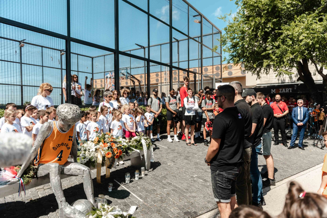 Obilježena 30. obljetnica smrti Dražena Petrovića: 'Šteta što njegova karijera nije mogla potrajati duže, još toliko toga je imao dati'