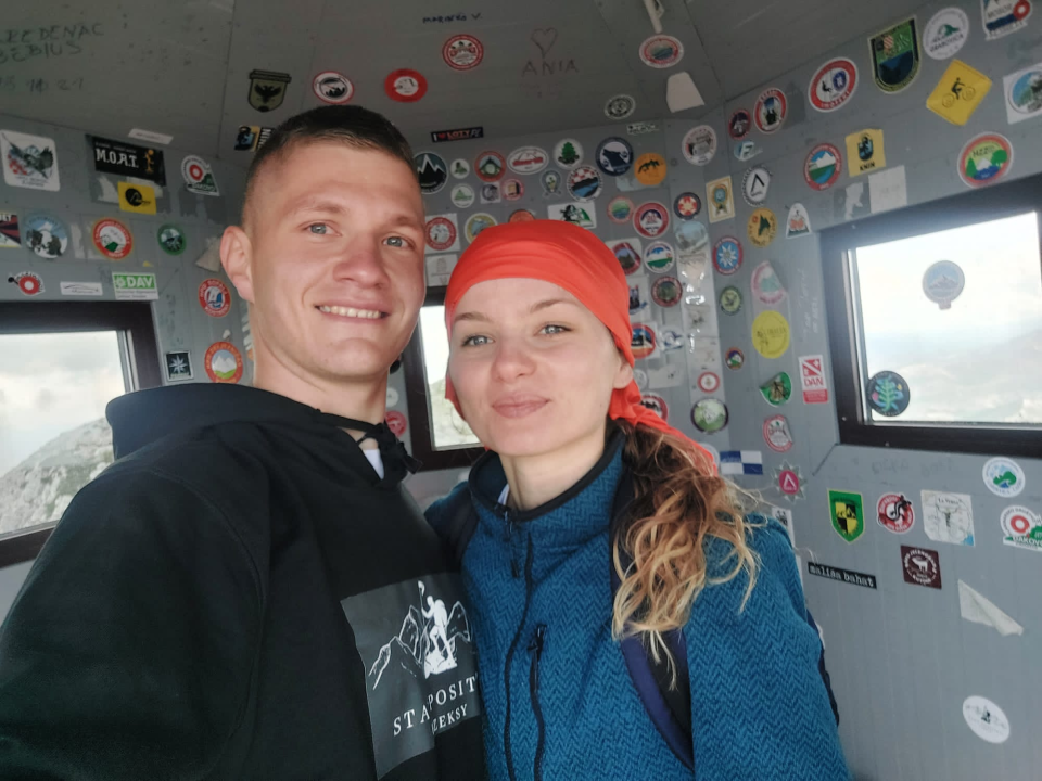 Kninjanin Ivan Džepina obišao 158 hrvatskih vrhova, a na posljednjem je zaprosio djevojku