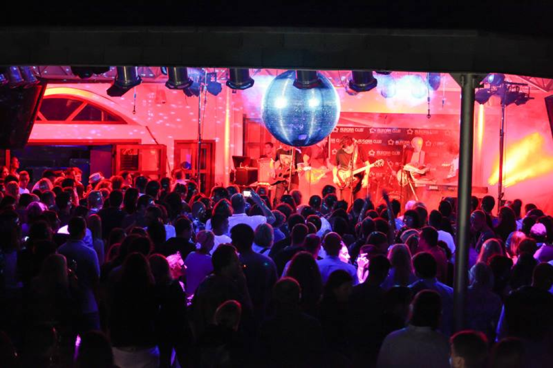 Popularni Bajaga i instruktori održat će svoj veliki koncert ovo ljeto u Aurori!