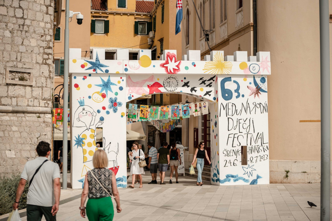 Festivalska vrata označavaju početak vladavine djece: Šibeniče, budi dite!