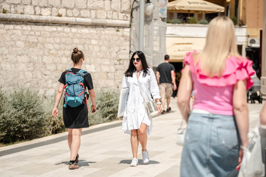 Ljetne haljine i lepršavi komadi preplavili su centar grada!
