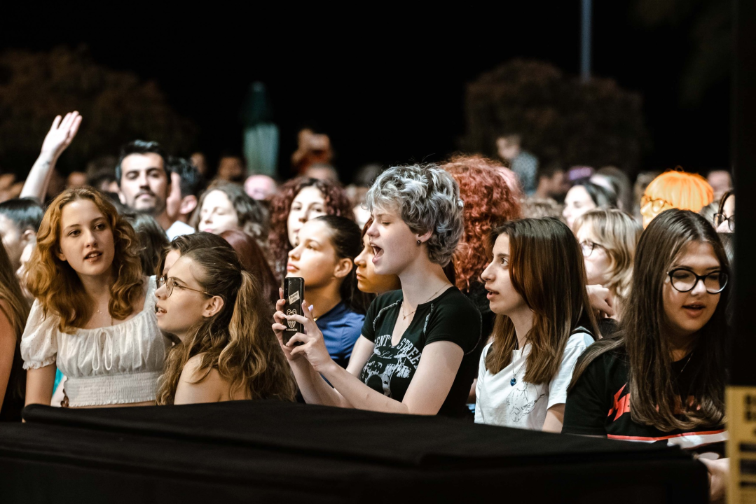Šibenska noć napunila ulice ljudima koje je rasplesao bend Silente!