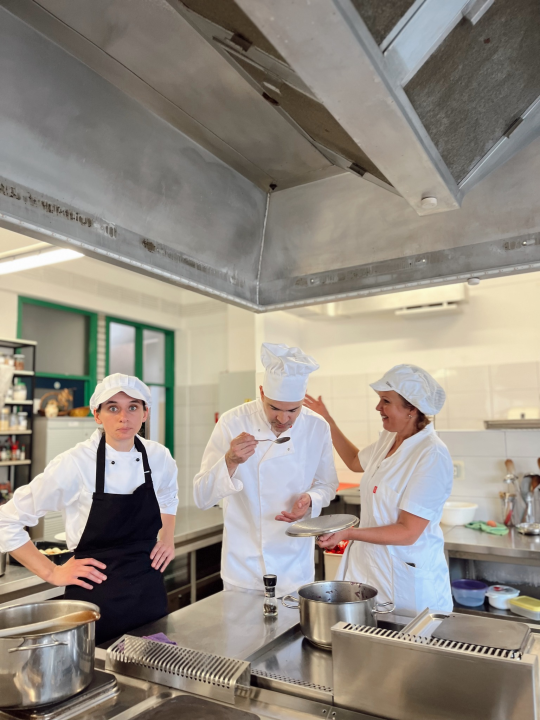 Petnaest polaznika uspješno je završilo praktični dio programa prekvalifikacije POU Šibenik!