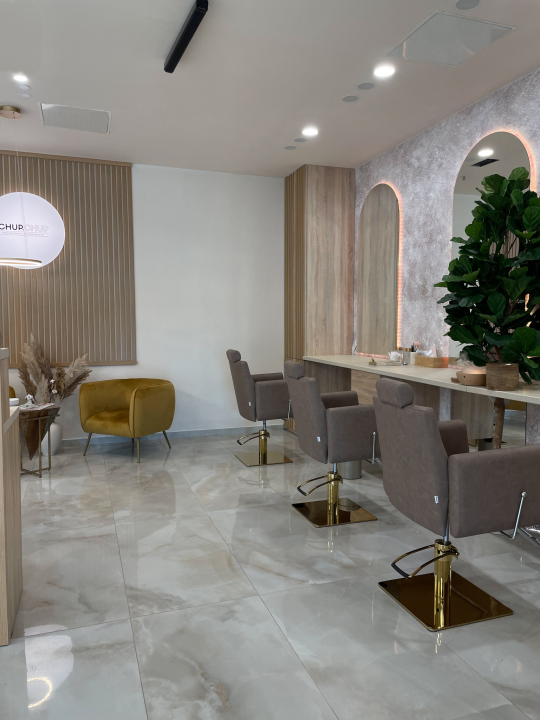 Dovedite svoje obrve do savršenstva u salonu Chup Chup! 