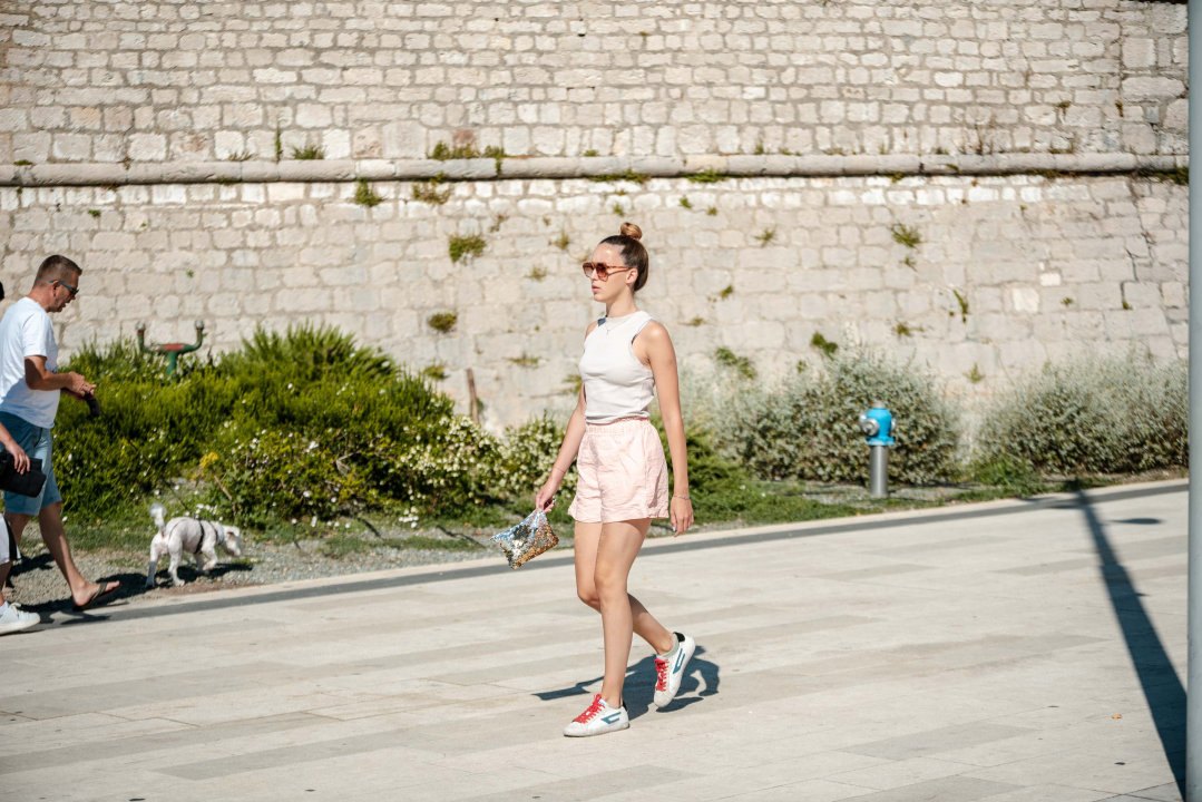 Lijepe Šibenčanke prošetale gradom i pokazale stylish kombinacije  