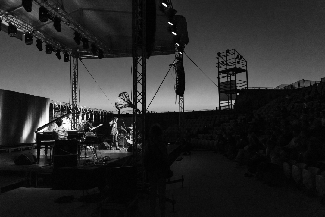 José James rasplesao publiku u Šibeniku: 'Ovo je jedna od najljepših pozornica na kojoj sam nastupao'