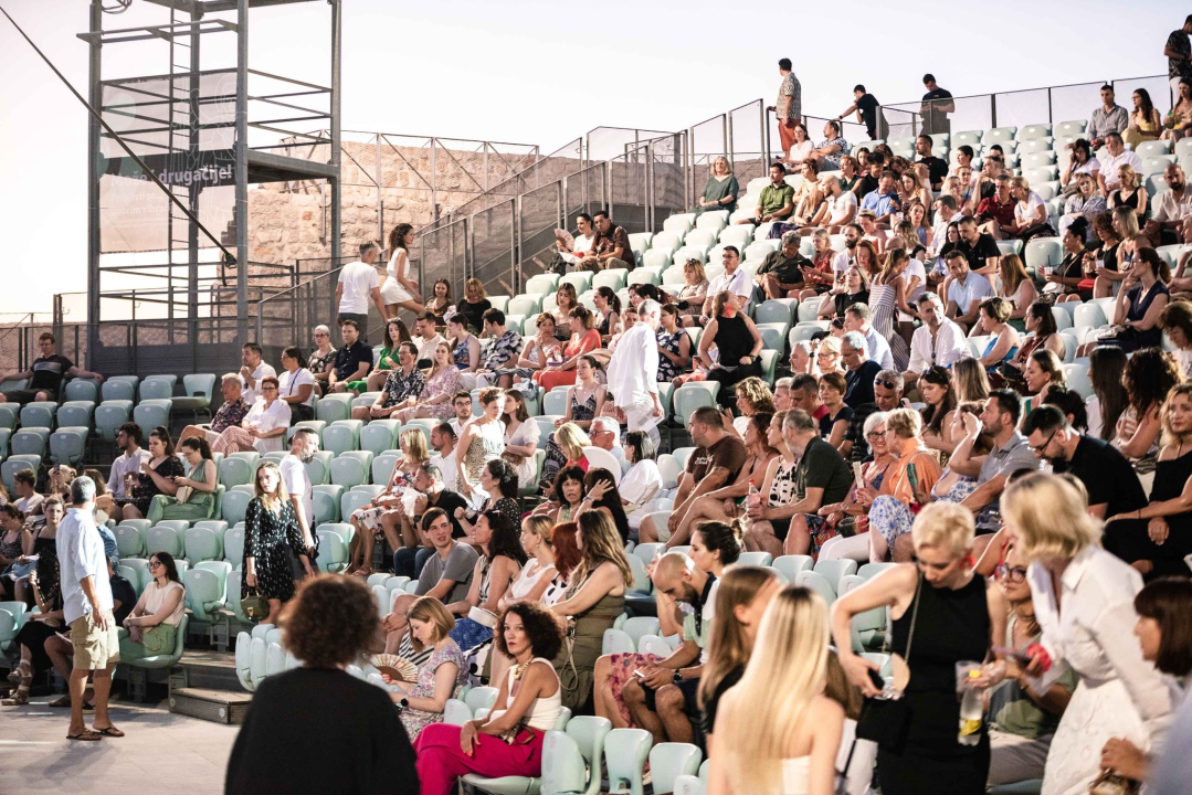  Emeli Sandé prvi put nastupila u Hrvatskoj, a publiku u Šibeniku osvojila je emocijama 