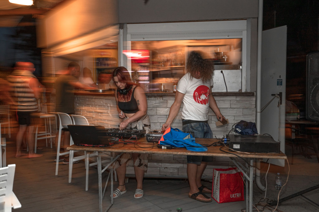 Zbog ove fotogalerije pokajat ćete se što niste otišli na Zlarin Street Music Festival!