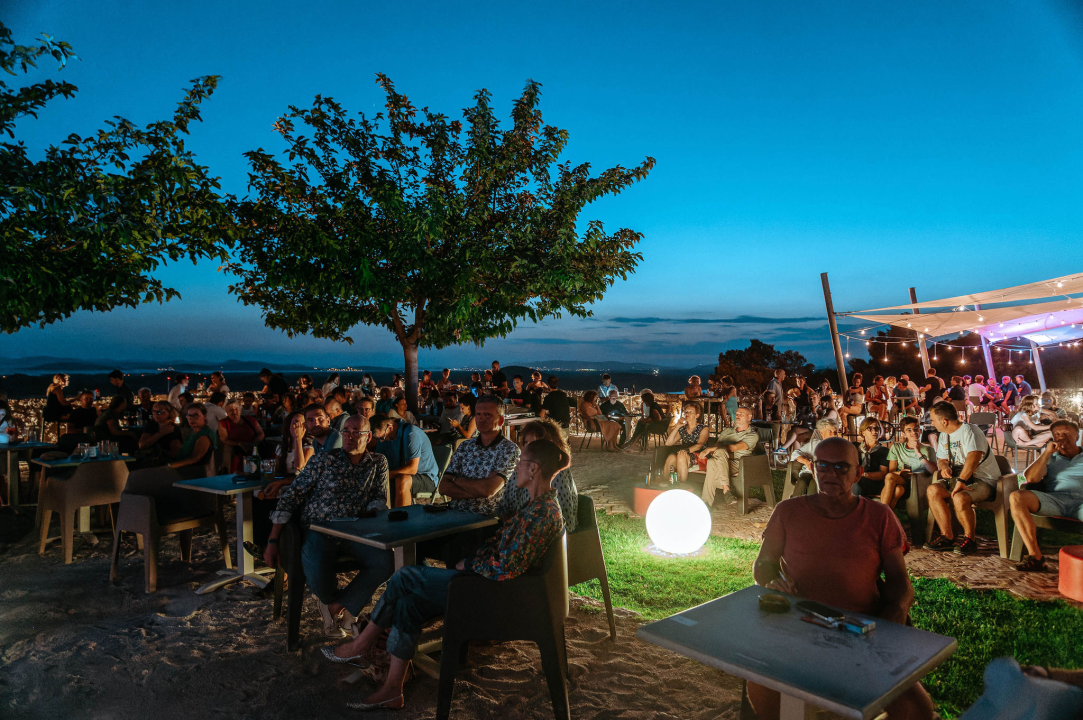 Rođendan Ive Robića obilježen na tvrđavi Barone uz Daniela Caccia i Organ Trio