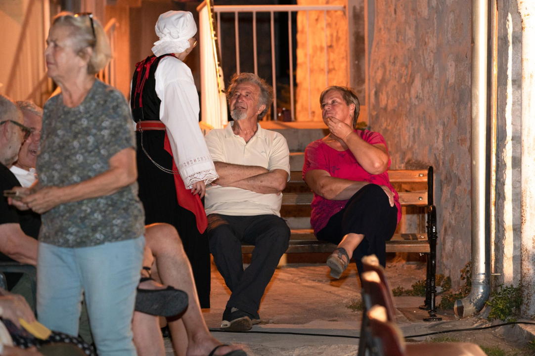 Zlarinjani se tradicionalno prisjetili svog pjesnika i književnika Mladena Bjažića