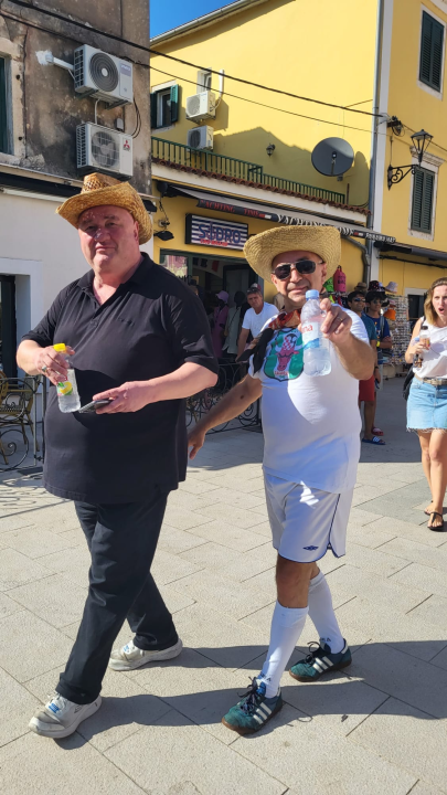 'Stari i mladi' u Skradinu: Od zabave sve je pucalo po šavovima