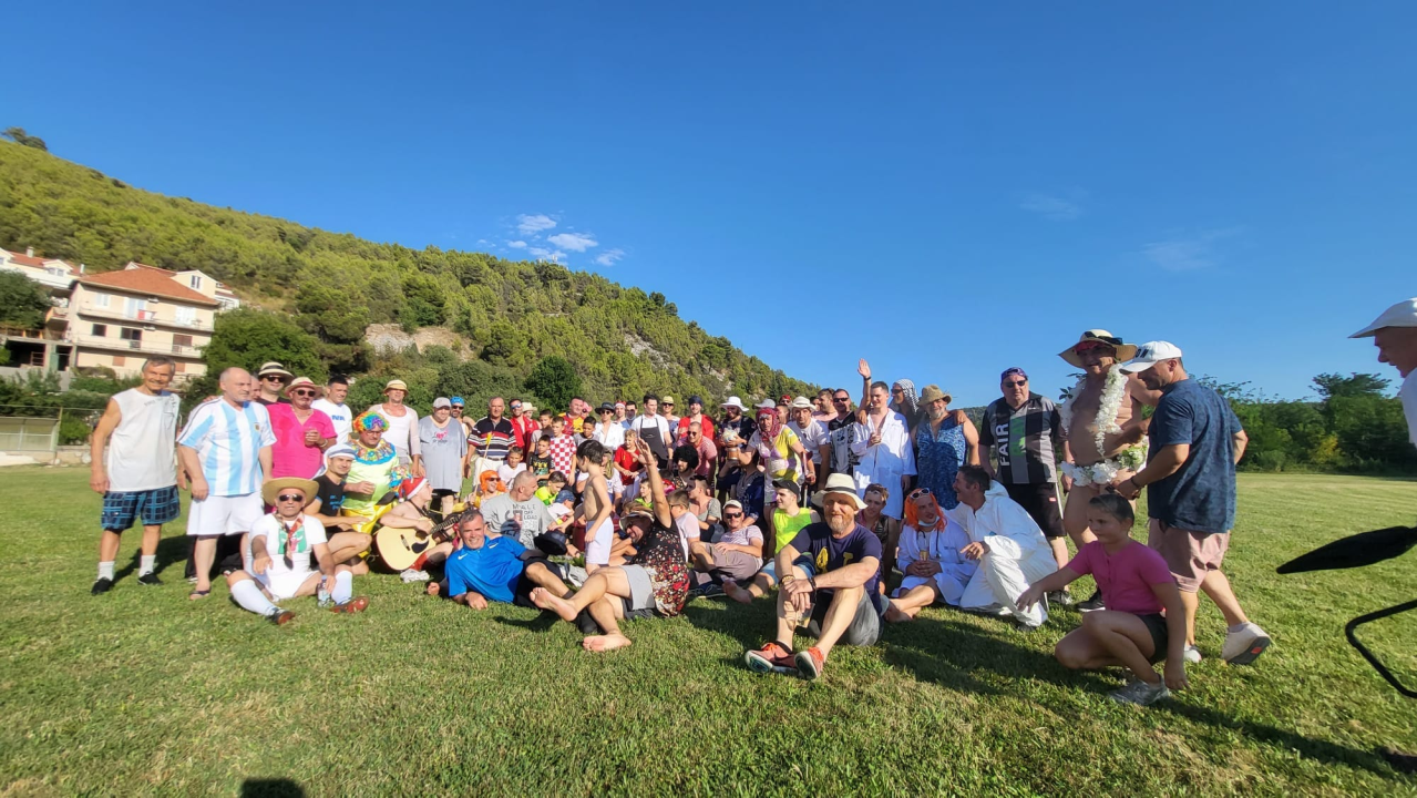 'Stari i mladi' u Skradinu: Od zabave sve je pucalo po šavovima