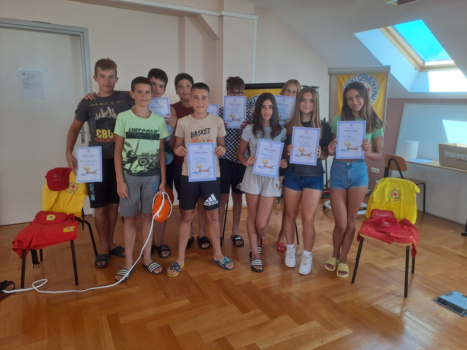 U Vodicama završen tečaj za junior spasioce za učenike sedmih i osmih razreda