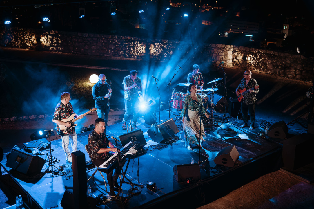 Balkan ZOO i Nina Ćorić na Baroneu: Romske pjesme u world music izričaju i dašak flamenka 