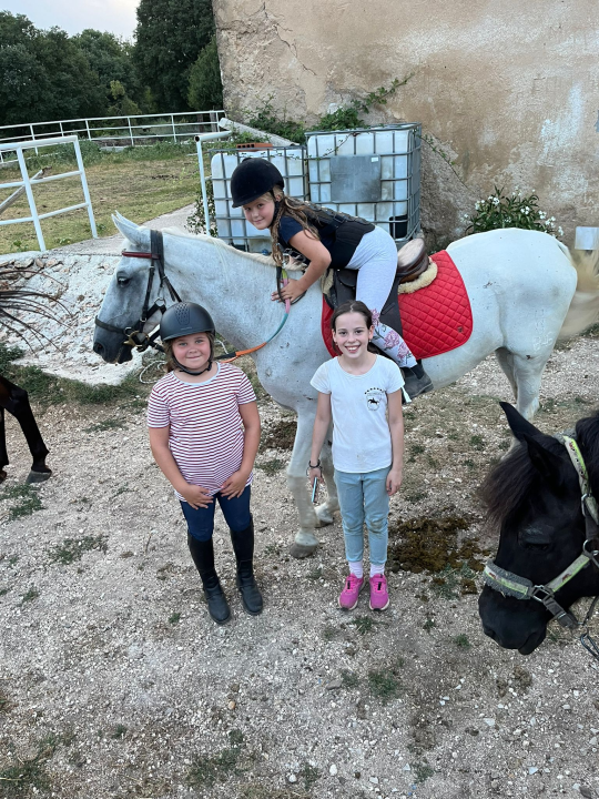 Gracija je kostimografkinja koja se iz Zagreba vratila u Zagoru i danas se bavi uzgojem konja