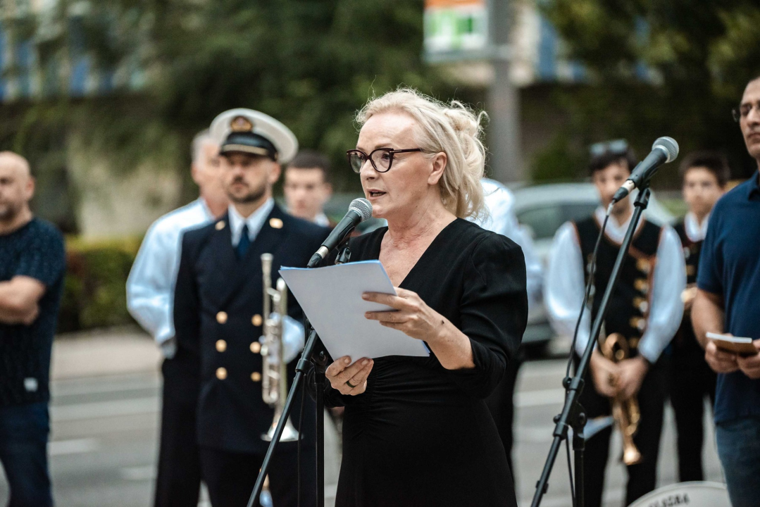 Unatoč prolomu oblaka, grmljavini i pljusku, Šibenčani pokazali koliko im znači Rujanski rat 