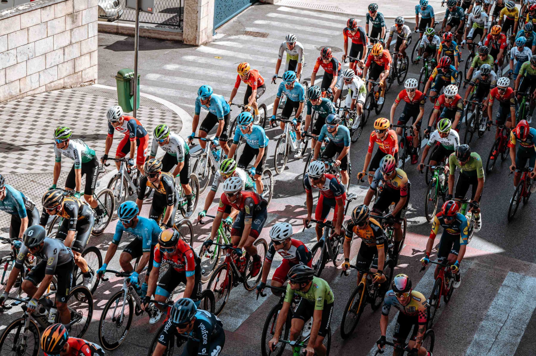 Preko 120 biciklista protutnjalo je kroz Šibenik: Slika odlazi na šest kontinenata i u 130 zemalja 