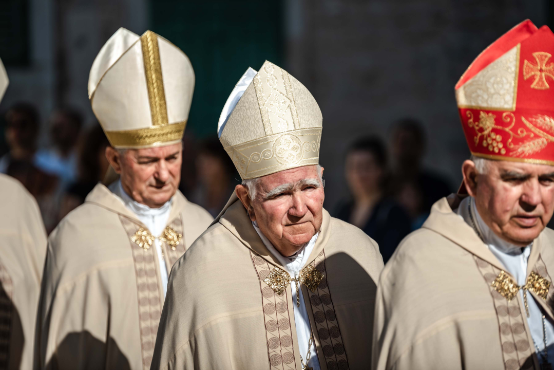 Misom i procesijom obilježen Dan grada i blagdan sv. Mihovila