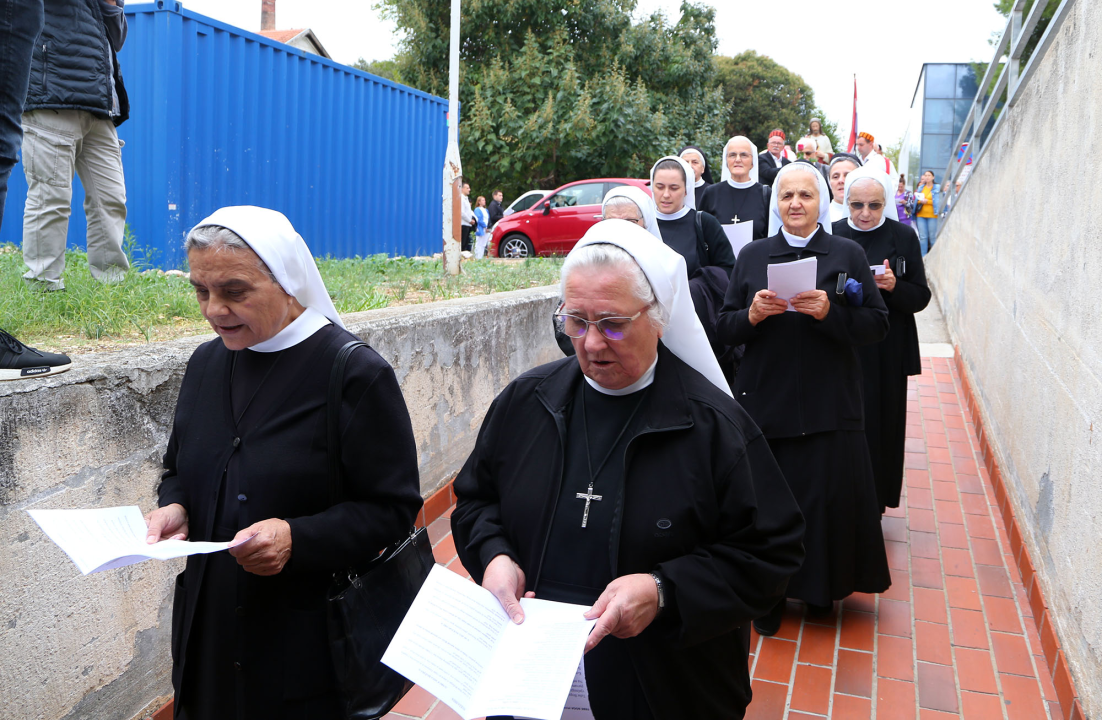 U bolničku kapelu u Šibeniku vraćen kip Presvetog srca Isusova