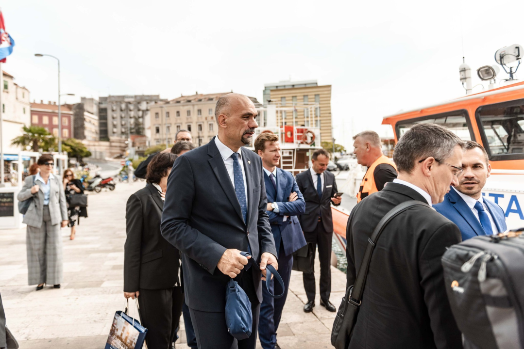 Šibenik dobio brodicu za hitnu pomoć koja plovi i u najekstremnijim vremenskim uvjetima