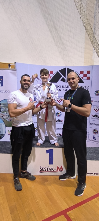 Članovi KK Šibenik 1066 Gabrijela i Roko Županović, te Bruna Gulam prvaci su Hrvatske u karateu