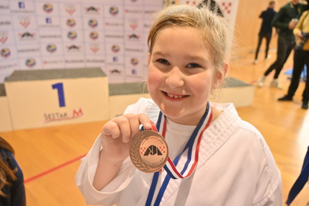 Karate klub Okit-Vodice osvojio 15 medalja na Prvenstvu Hrvatske za mlađe uzraste