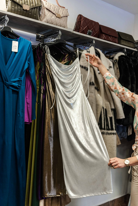 Obnovite svoju jesensku garderobu novim trendi komadima Butika Cecily! 