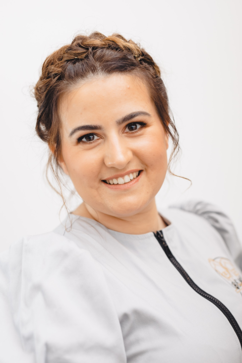 Obnovite svoju jesensku garderobu novim trendi komadima Butika Cecily! 