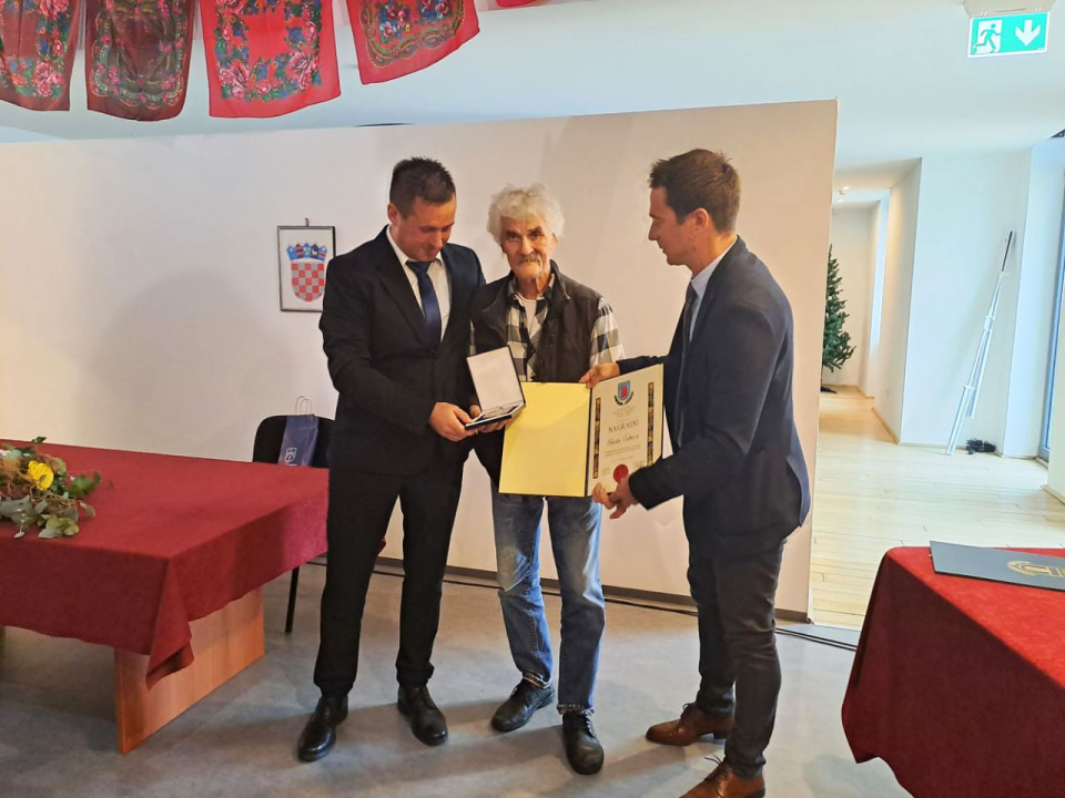 Na svečanoj sjednici Općinskog vijeća Tisno dodijeljene zahvalnice, priznanja i nagrade