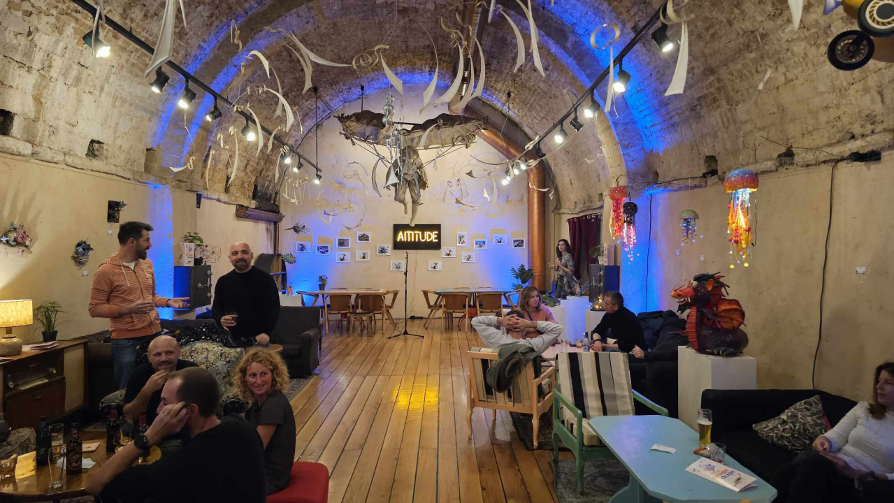 U Galeriji Azimuta otvorena izložba radova Andriane Tanfare 'Iza druge duge'