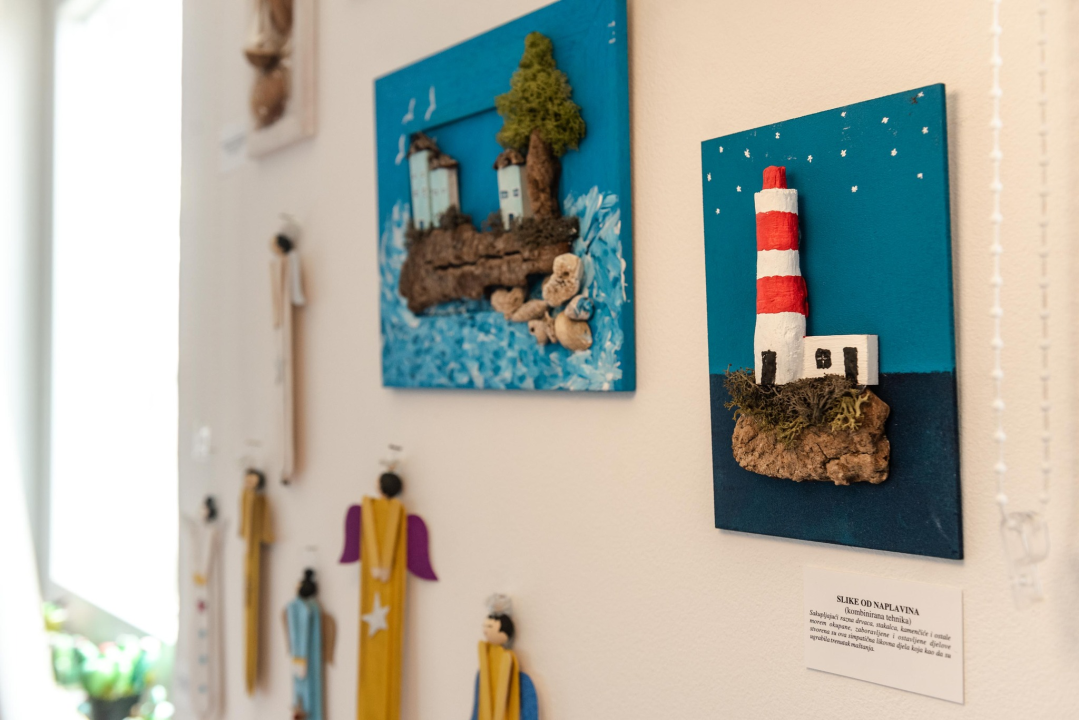 U Narančastoj zgradi otvorena izložba radova zatvorenika iz šibenskog, zadarskog i dubrovačkog zatvora 