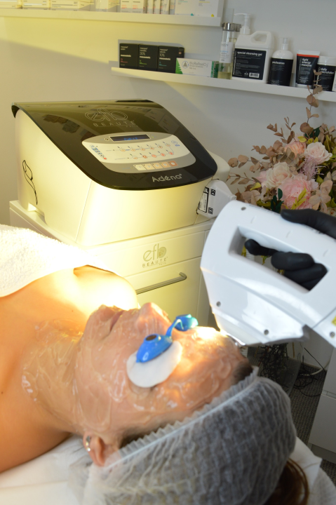 Pomladite svoju kožu revolucionarnim tretmanom u salonu Be You!