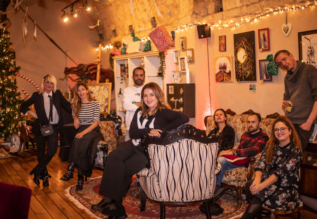 Veliko finale u Azimutu: Otvorenje skupne izložbe 'Božićni tinel'